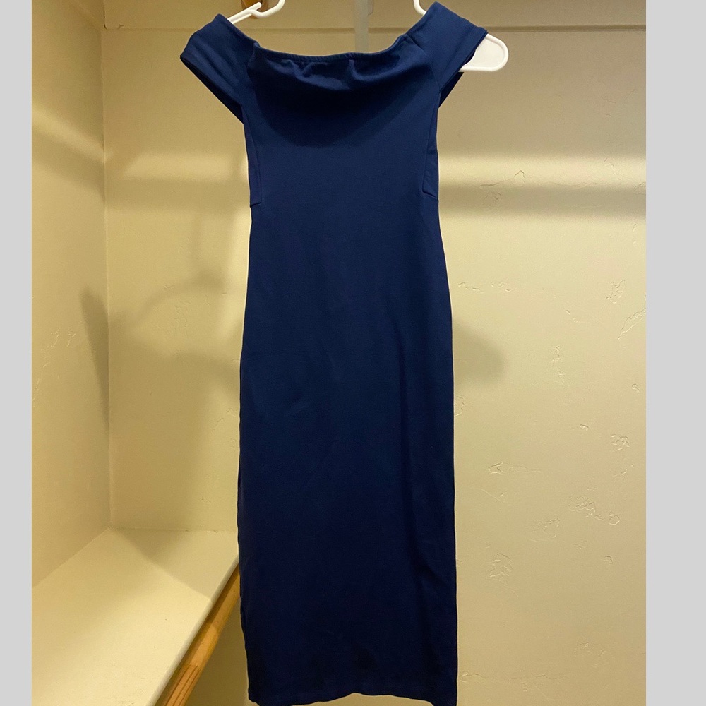 Foreign Exchange Off the shoulder dress